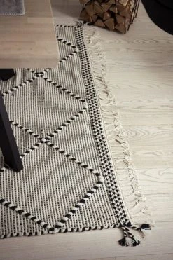 Fanni K Terva Matto 160x230 Cm Musta/valkoinen -Anno Store 334242 d 01