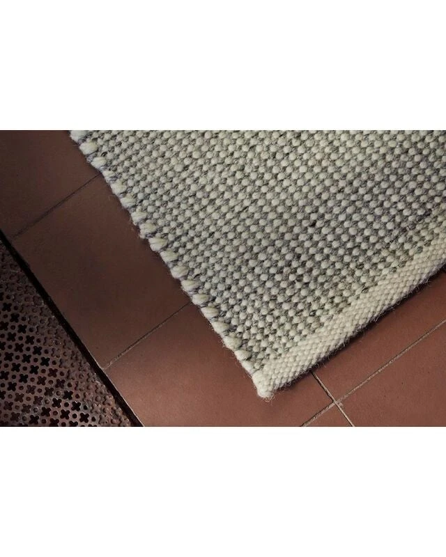 Anno Kore Villamatto 80x200cm Luonnonvalkoinen/luonnonharmaa 4 Anno Kore Villamatto 80x200cm Luonnonvalkoinen/luonnonharmaa - Image 2