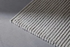 Anno Sammal Villamatto 70x140 Cm Luonnonvalkoinen/luonnonharmaa -Anno Store anno sammal villamatto lvaklharmaa3