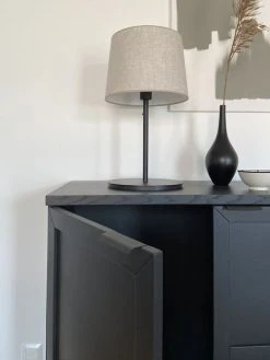 Veke Rowico Everett Kaappi 95x41x105 Cm Musta -Anno Store rowico everett kaappi lasiovilla 95x41x105cm musta