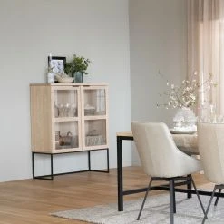 Rowico Everett Vitriini 95x41x125 Cm Valkopesty Tammi -Anno Store rowico everett kaappi lasiovilla 95x41x105cm valkopesty tammi 7