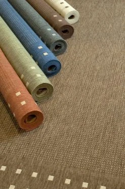 Mattokymppi Ruutu Matto 80x200cm Vaaleanharmaa -Anno Store ruutu interioori pysty kalustekauppa